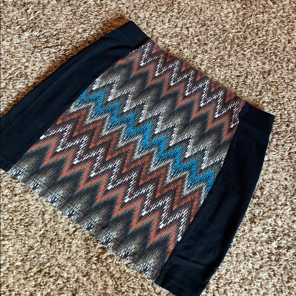 Fitted mini skirt